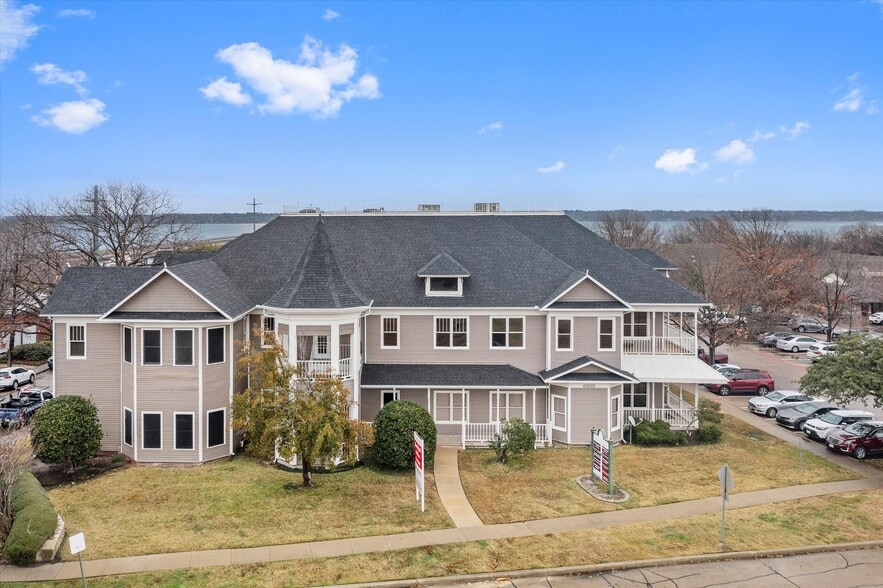 More Photos Of 6800 Heritage Pky, Rockwall Medical For Lease