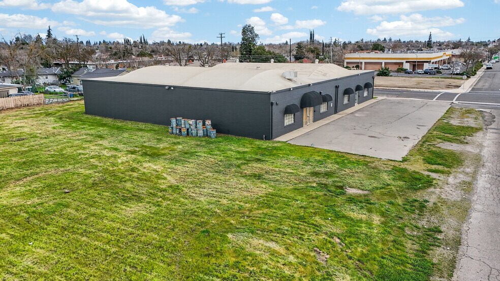 More Photos Of 1505-1507 W 18th St, Merced Warehouse For Lease