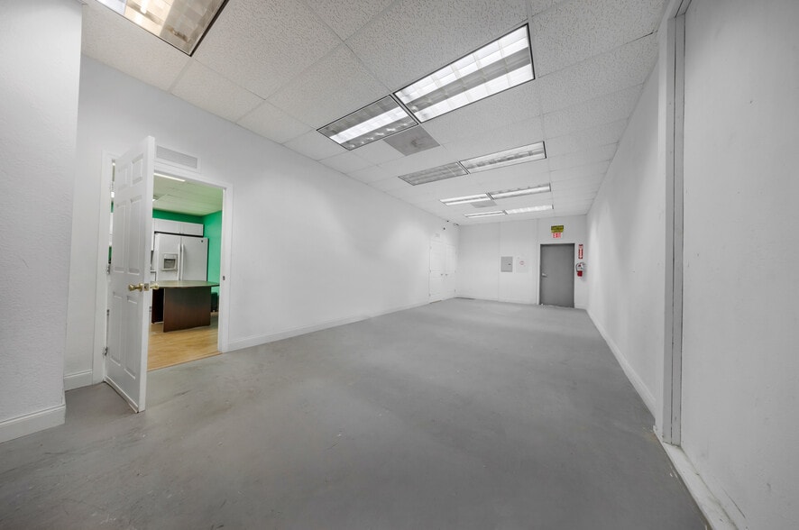 More Photos Of 7760 W 20th Ave, Hialeah Warehouse For Sale