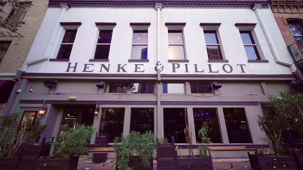 Primary Photo Of 809 Congress St, Houston Restaurant For Sale