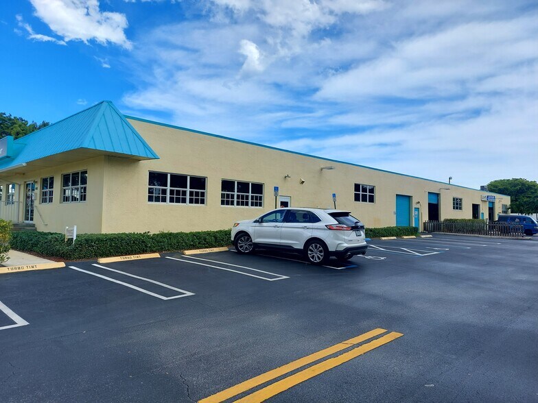 More Photos Of 125-145 S Congress Ave, Delray Beach Research And Development For Lease