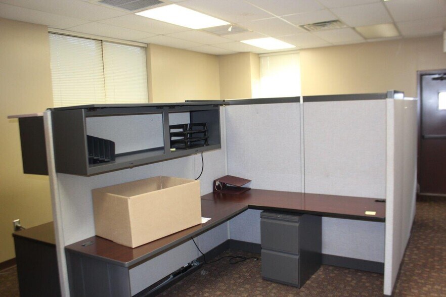 More Photos Of 2010 E Villa Maria Dr, Bryan Office For Lease