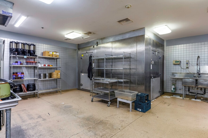 More Photos Of 16286 S Sunland Gin Rd, Arizona City Rehabilitation Center For Sale