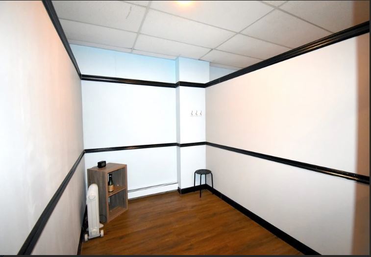 More Photos Of 89 E Shore Rd, Manhasset Storefront Retail Residential For Lease