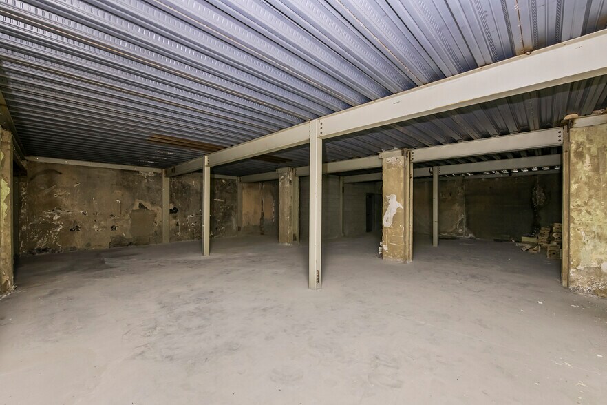 More Photos Of 502 S Main St, Rock Springs General Retail For Sale