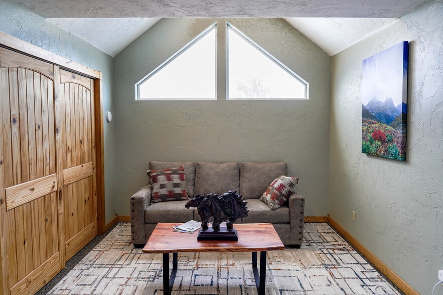 More Photos Of 428 1st Ave W, Kalispell Office For Sale