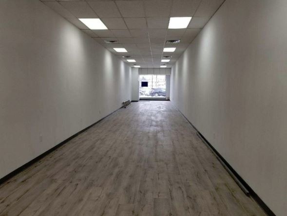 More Photos Of 200 Hobson St, McMinnville Storefront For Lease