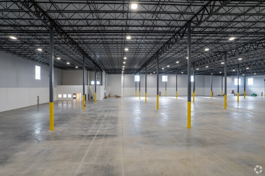 More Photos Of 1000 Carson Ct, Palmer Township Distribution For Lease