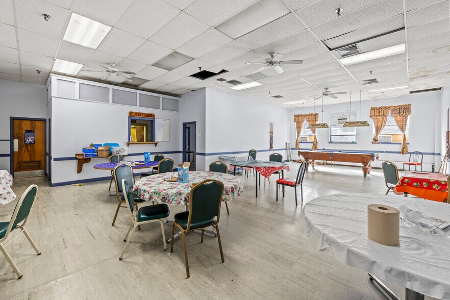 More Photos Of 281 N Main St, Brockton Flex For Sale