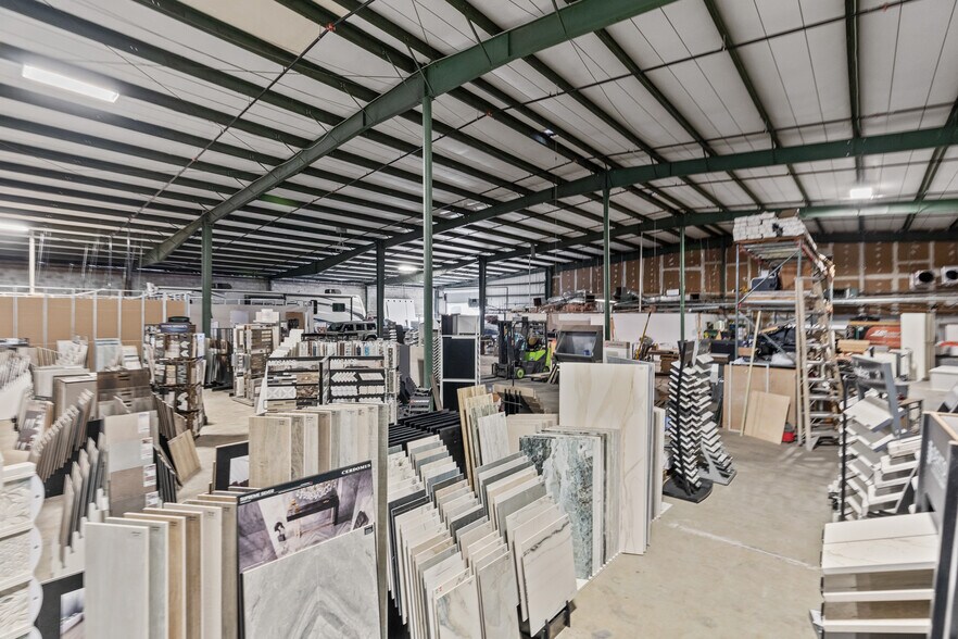 More Photos Of 5300 Ulmerton Rd, Clearwater Industrial For Lease