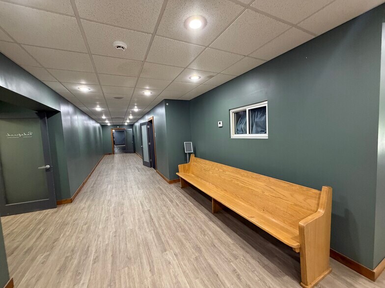 More Photos Of 516 Adams St, Mason Flex For Sale