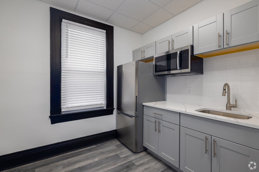 More Photos Of 2131 Maryland Ave, Baltimore Apartments For Lease