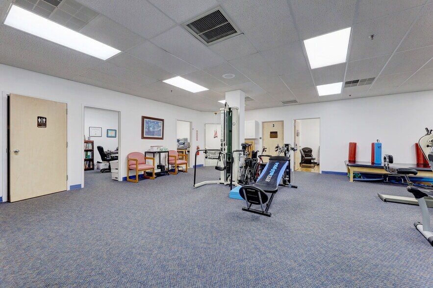 More Photos Of 342 Hamburg Tpke, Wayne Medical For Sale