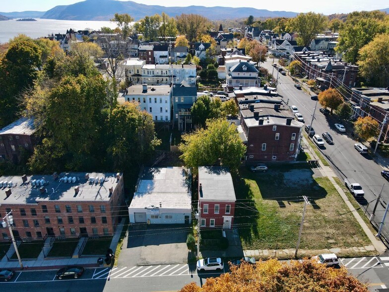 Primary Photo Of 77 Renwick St, Newburgh Distribution For Sale