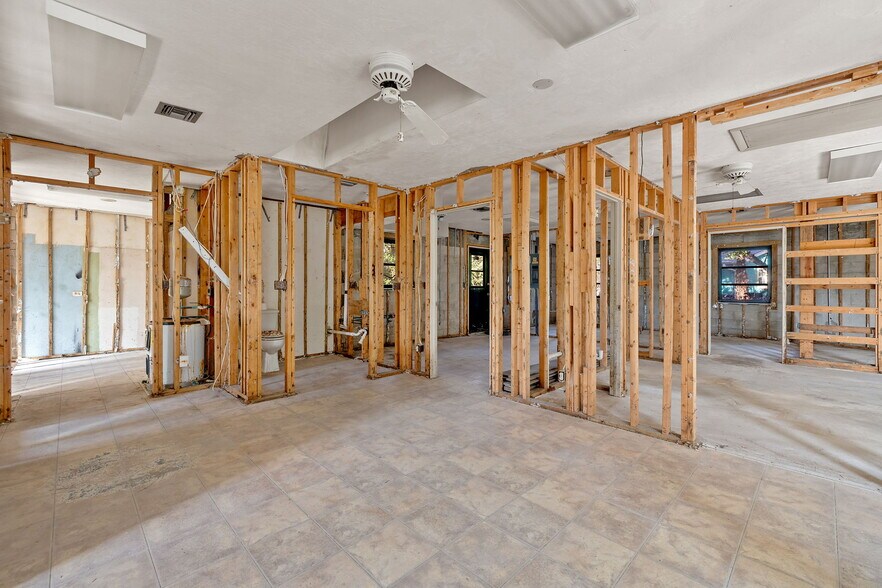 More Photos Of , Sanibel General Retail For Sale