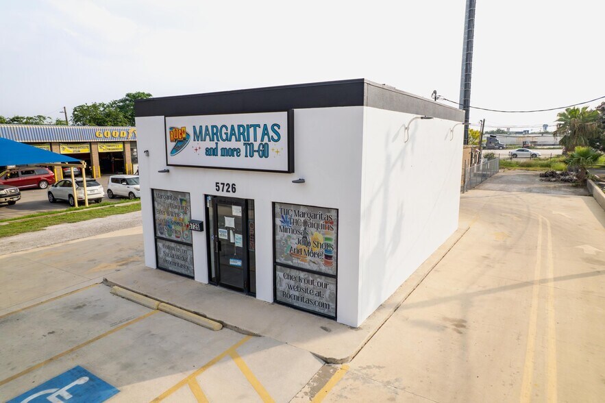 Primary Photo Of 5726 Babcock Rd, San Antonio Freestanding For Lease