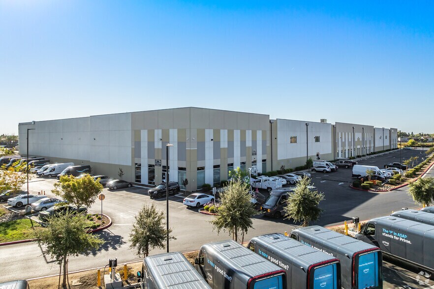 More Photos Of 3640 Ramos Dr, West Sacramento Warehouse For Lease