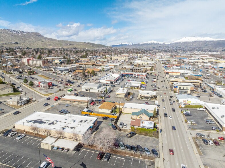 More Photos Of 325 Chelan Ave, Wenatchee Office For Lease
