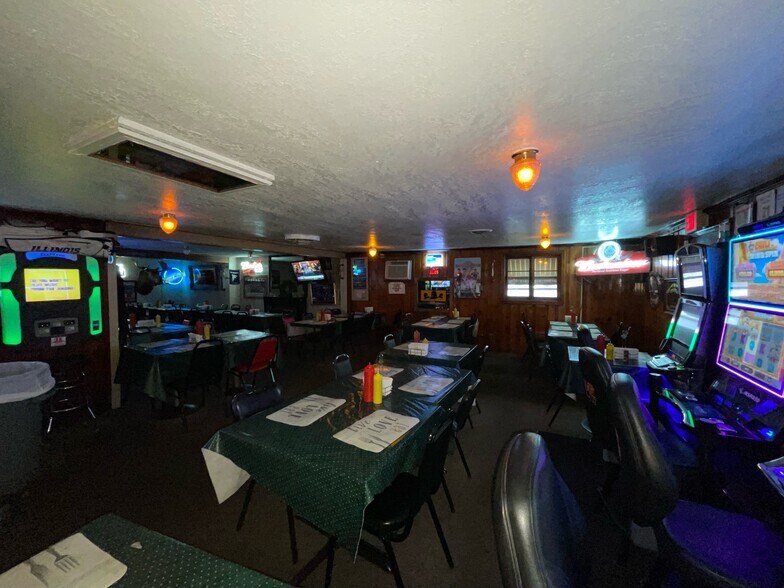 More Photos Of 3124 Perrysville Rd, Danville Restaurant For Sale