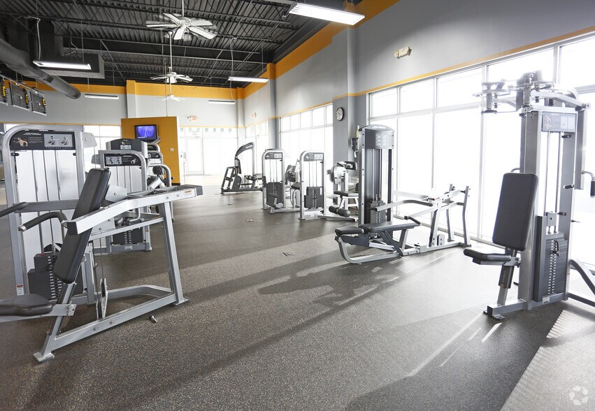 More Photos Of 3545 Whitehall Park Dr, Charlotte Office For Lease