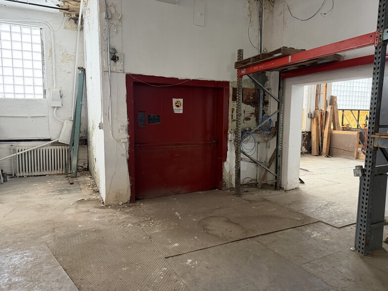More Photos Of 34-19 10th St, Astoria Manufacturing For Sale