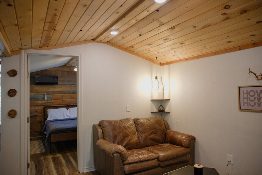 More Photos Of 6159 Crestview Dr, Athens Specialty For Sale