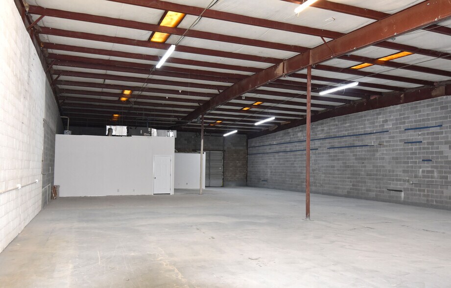 More Photos Of 2832 Logan St, Nashville Warehouse For Lease