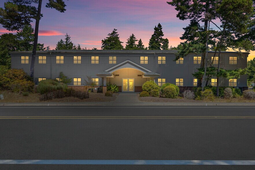 More Photos Of 705 9th St, Florence Medical For Lease