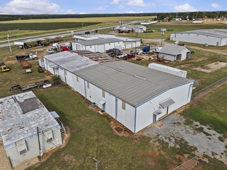 More Photos Of 4200 US-82 Hwy, Dawson Flex For Lease