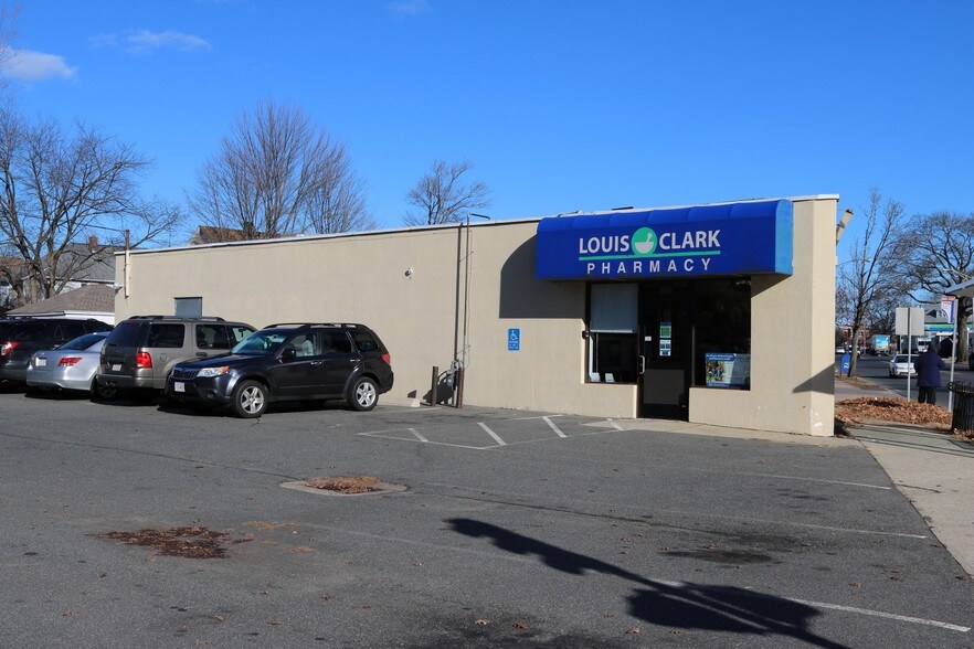 Primary Photo Of 490 Page Blvd, Springfield Storefront Retail Office For Sale