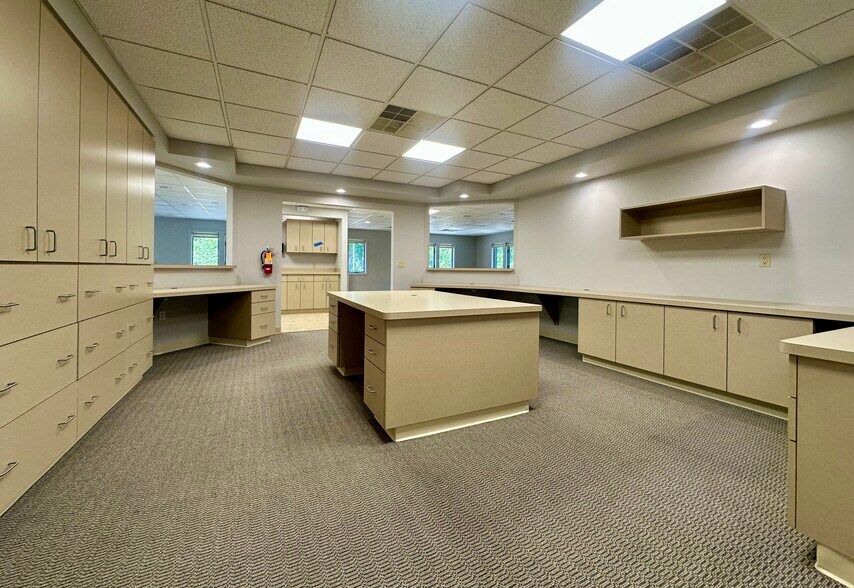 More Photos Of 1707 Atlantic Ave, Wall Township Office For Lease
