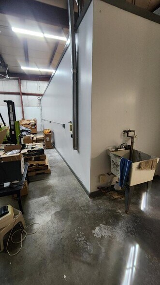 More Photos Of 1861 Old Granart Rd, Sugar Grove Warehouse For Lease