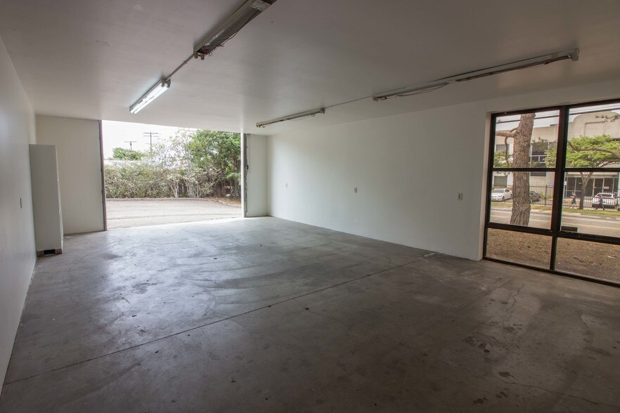 More Photos Of 3635 Afton Rd, San Diego Manufacturing For Lease