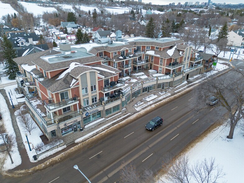 More Photos Of 9411 98 Av NW, Edmonton Office For Sale