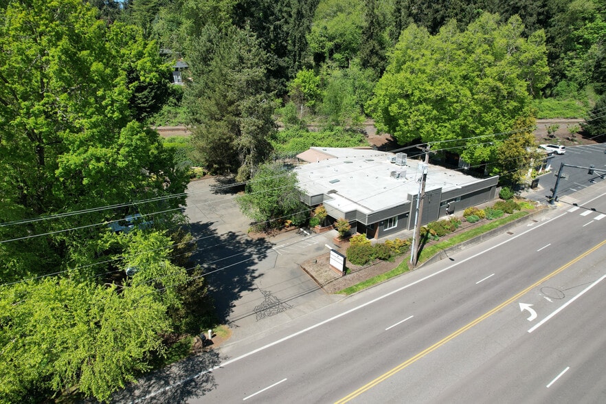 More Photos Of 17131 Boones Ferry Rd, Lake Oswego Flex For Lease