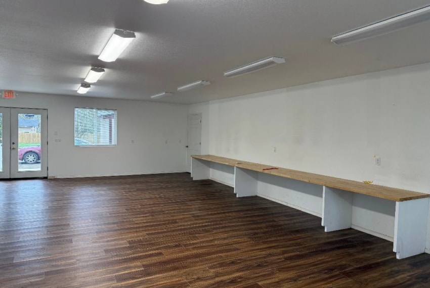 More Photos Of 33789 Highway 99E, Tangent Light Manufacturing For Lease