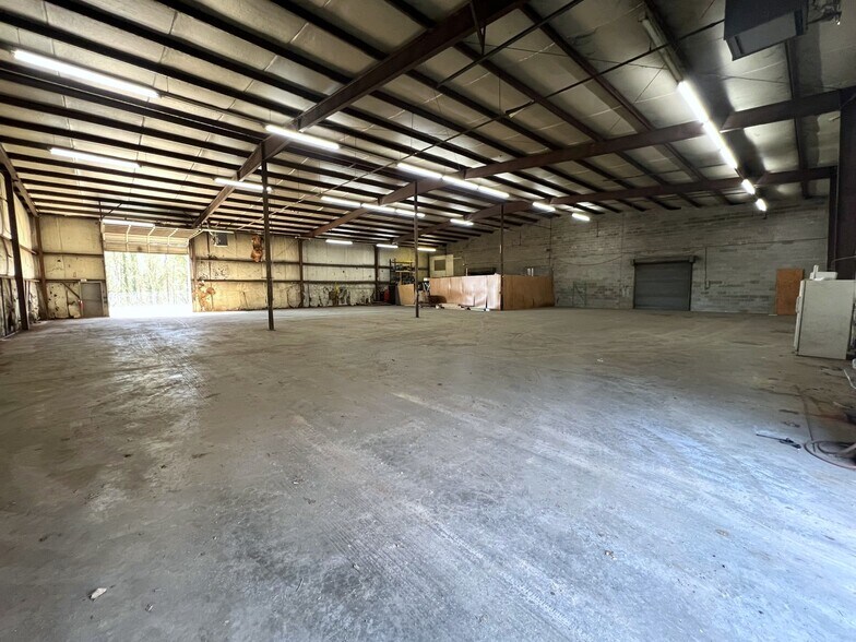 More Photos Of 1100 Culp Rd, Pineville Warehouse For Lease