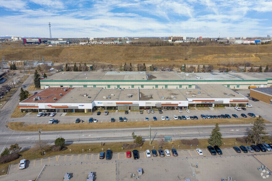 More Photos Of 6325 11th St SE, Calgary Warehouse For Lease