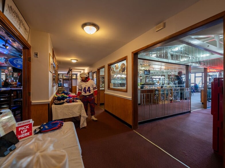 More Photos Of 4300 Abbott Rd, Orchard Park Restaurant For Sale