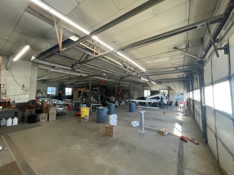 More Photos Of 2025 Bonaire Path W, Rosemount Warehouse For Sale