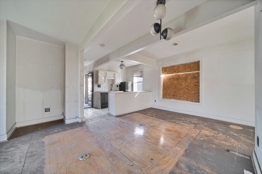 More Photos Of 7436 Oakland St, Detroit Apartments For Sale