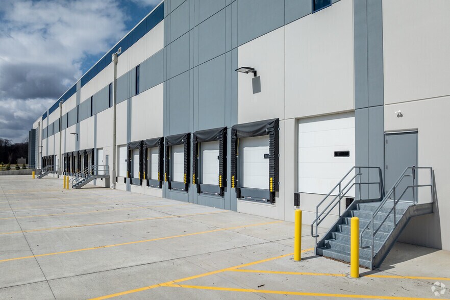 More Photos Of 2000 International Dr, Mount Olive Unknown For Lease