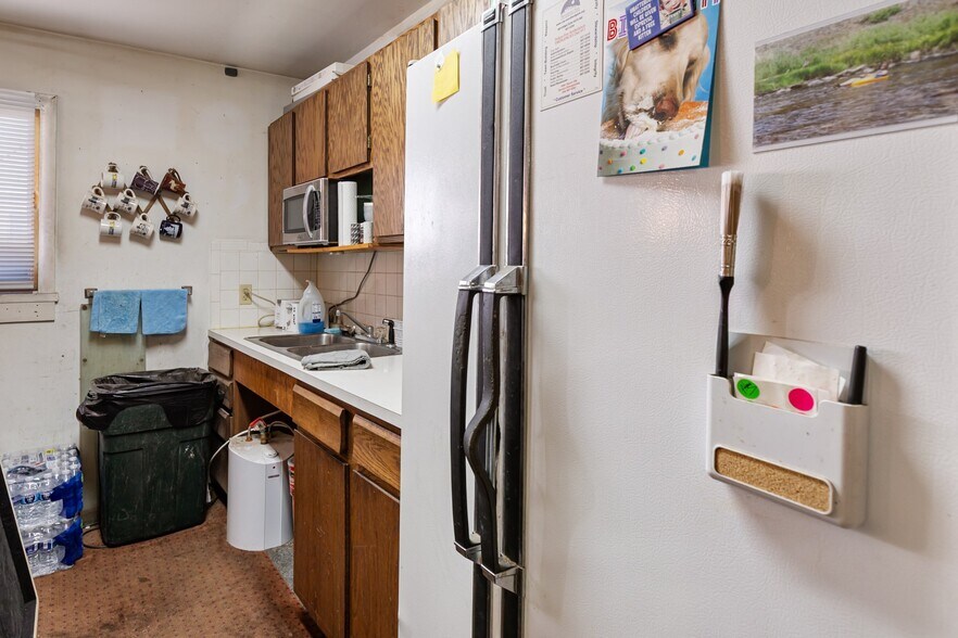 More Photos Of 120 E Midland Ave, Woodland Park Freestanding For Sale