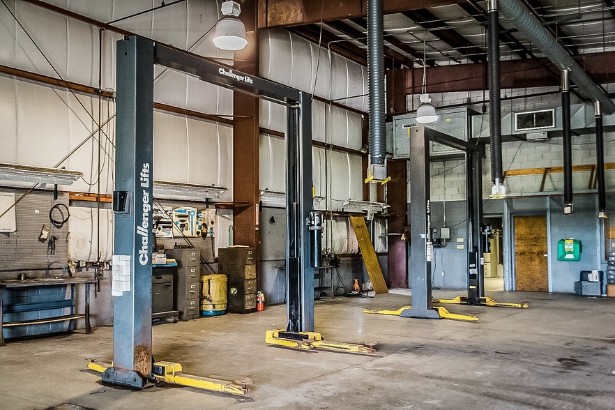 More Photos Of 101 Watters Dr, Dwight Auto Dealership For Sale