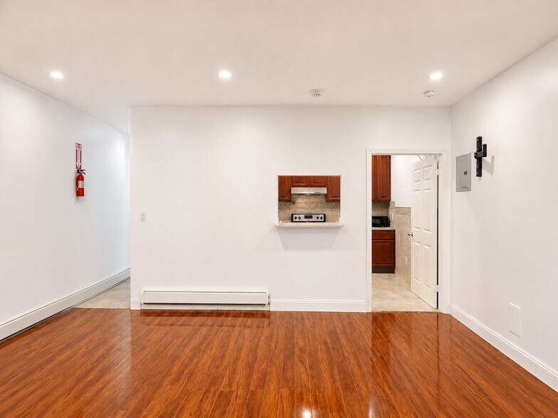 More Photos Of 107-24 Springfield Blvd, Queens Village Storefront Retail Residential For Lease