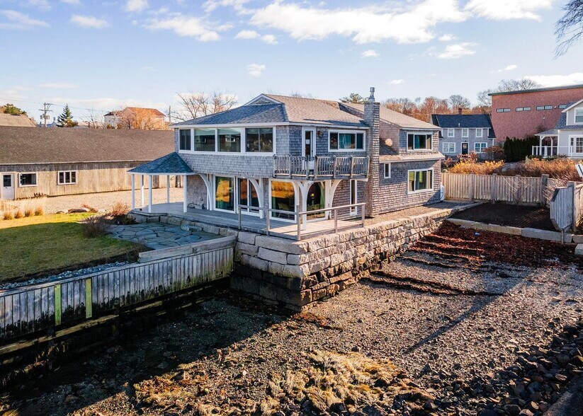 More Photos Of 109 Shore Rd, Southwest Harbor Flex For Sale