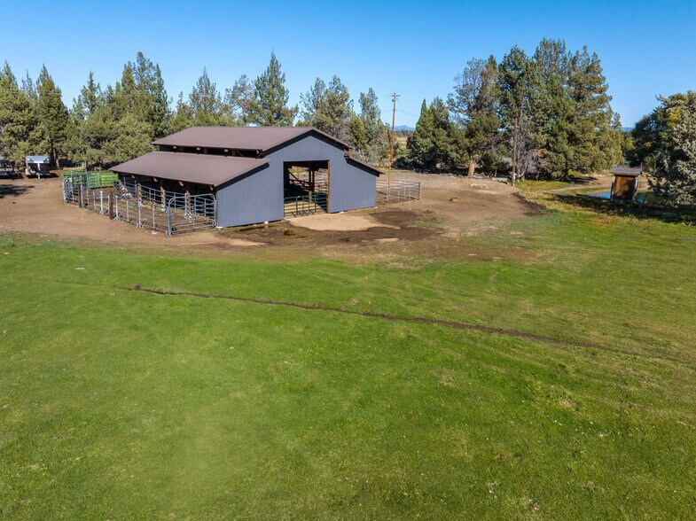 More Photos Of 61212 Obernolte Rd, Bend Specialty For Sale