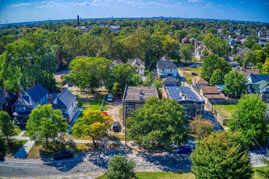 More Photos Of 423 W Grand Blvd, Detroit Apartments For Sale