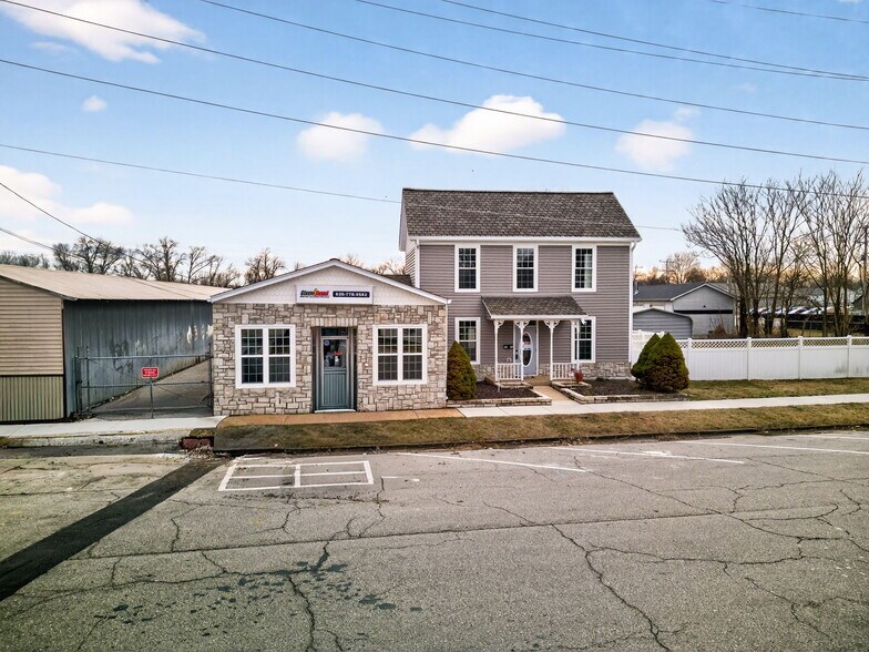 Primary Photo Of 114-116 E Orleans St, Pacific Office For Sale