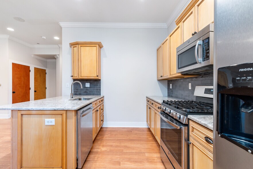 More Photos Of 4557 Manayunk Ave, Philadelphia Apartments For Sale